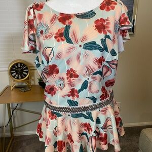 Bebe Flutter Sleeve Peplum Top – Size XXL